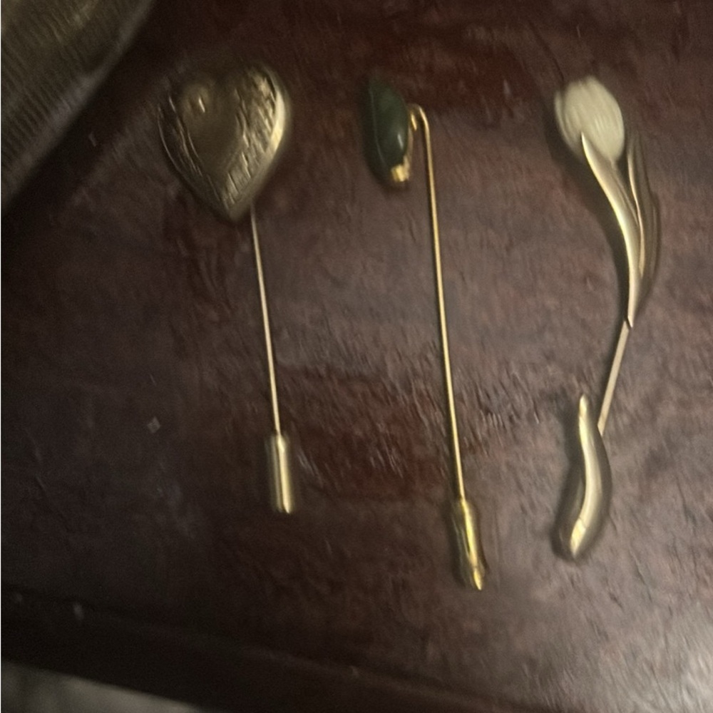 Elegant Gold and Silver Brooch Set